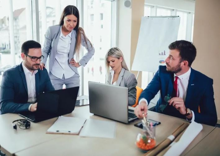 Hướng dẫn sử dụng News Feeds trong Email Business 11 hợp tác với nhóm hiệu quả