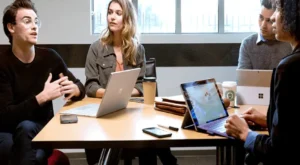 Office 365 E1 - Annually 5 Office 365 E1 (Annually) phù hợp với những ai?