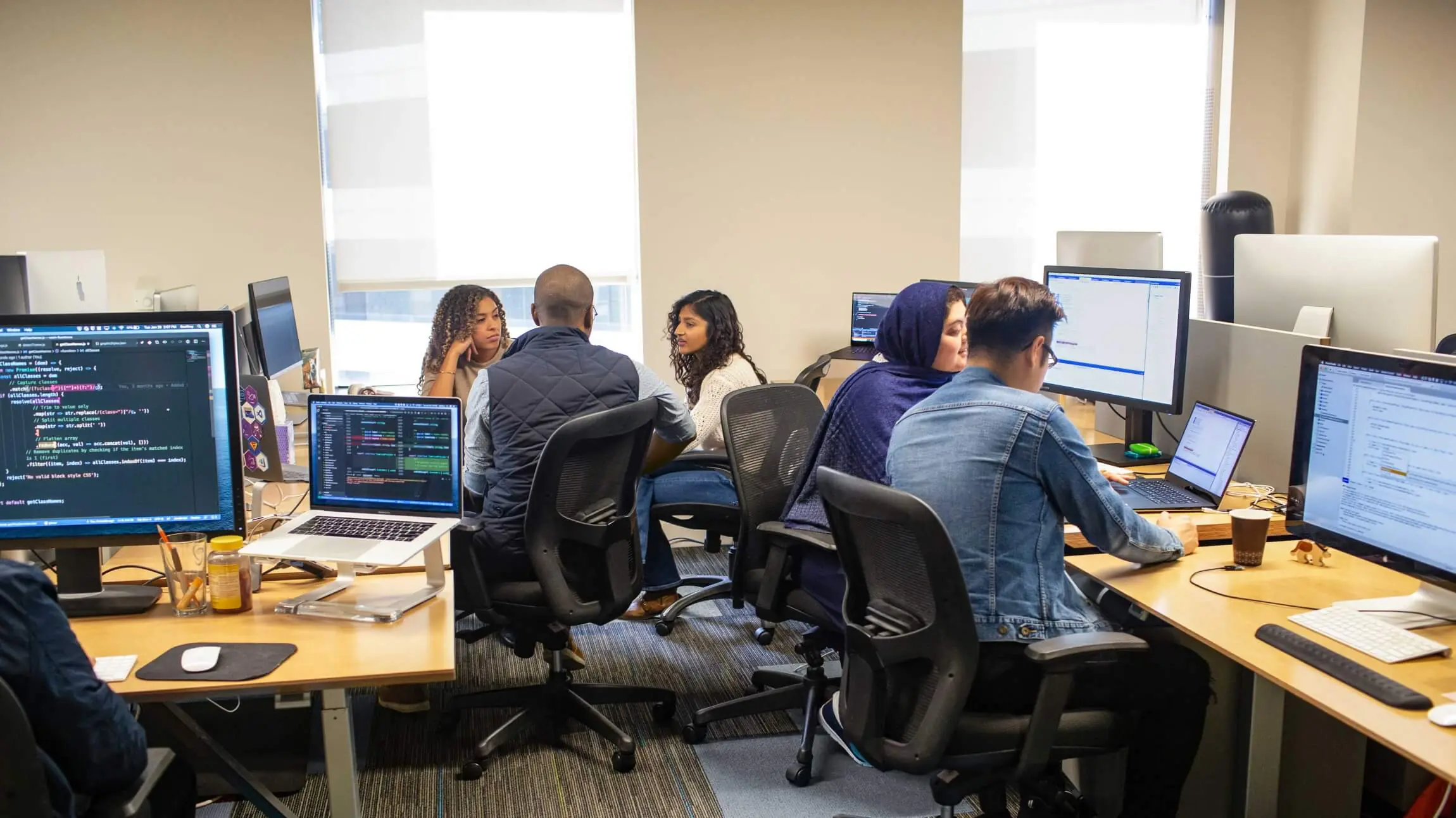 Office 365 E5 - Flexible 5 Office 365 E5 (Flexible) phù hợp với những ai?