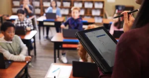 Office 365 A5 for faculty - Annually 3 Phiên bản Office 365 A5 for faculty (Annually) có những lợi ích gì?