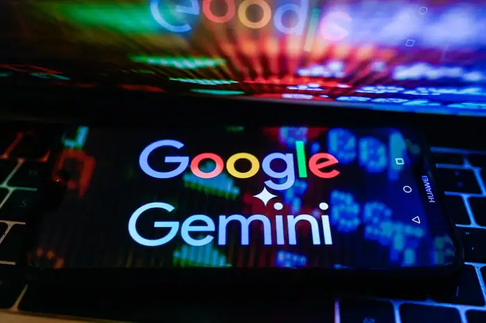 Google Gemini và Microsoft Copilot: Đâu là trợ lý AI “vượt trội” 2026? 10 Google Gemini Là Gì