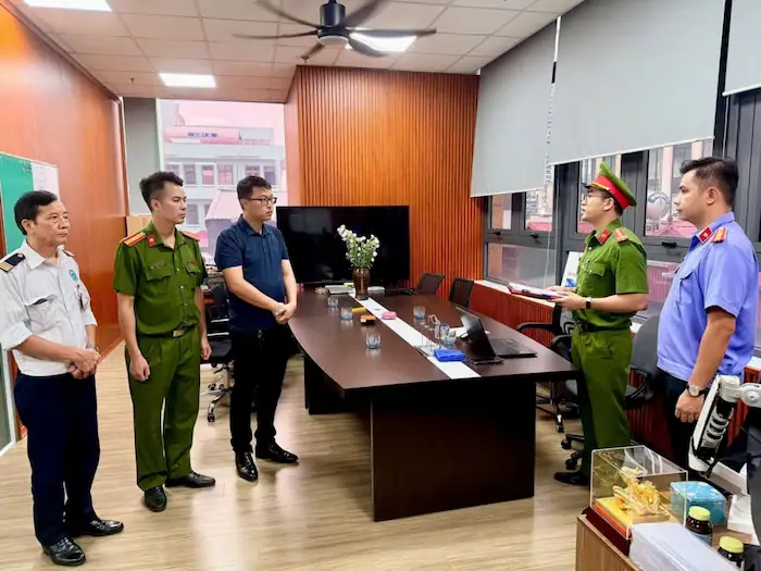 Xâm phạm bản quyền phần mềm máy tính: Hiểu đúng để tránh vi phạm luật 9 Hồi Chuông Cảnh Báo Khởi Tố Vụ án Dùng Windows Và Office Lậu đầu Tiên Tại Việt Nam