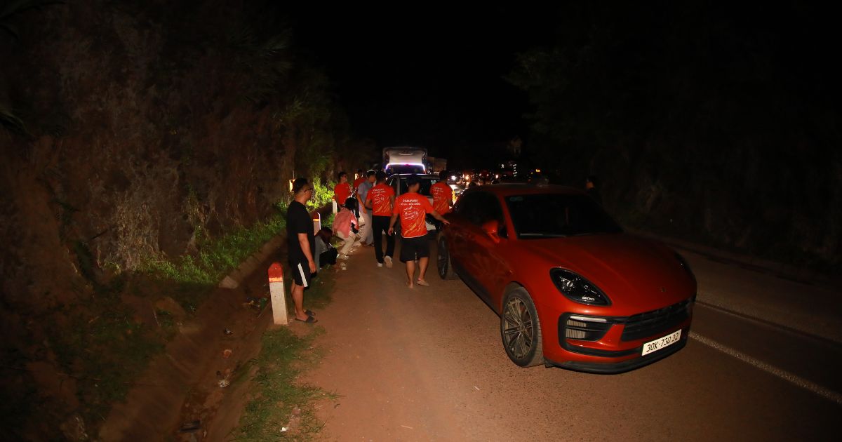 Khánh thành điểm trường Bó Lạ: Gieo mầm tri thức vùng cao 8 Chuyến xe vượt dốc đại ngàn mang hy vọng đến Mường Hung