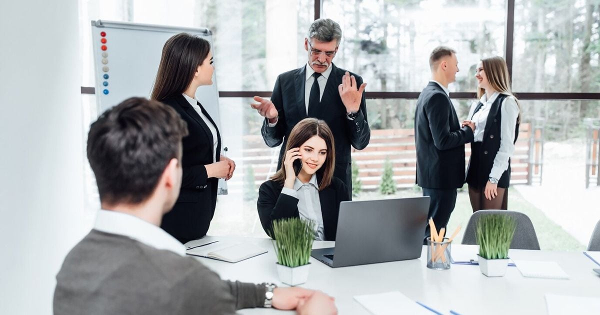 Tư vấn mua SuperGrok bản quyền: Báo giá & giải pháp tối ưu 26 Doanh nghiệp vừa và nhỏ (SMEs) bắt đầu chuẩn hóa quy trình AI