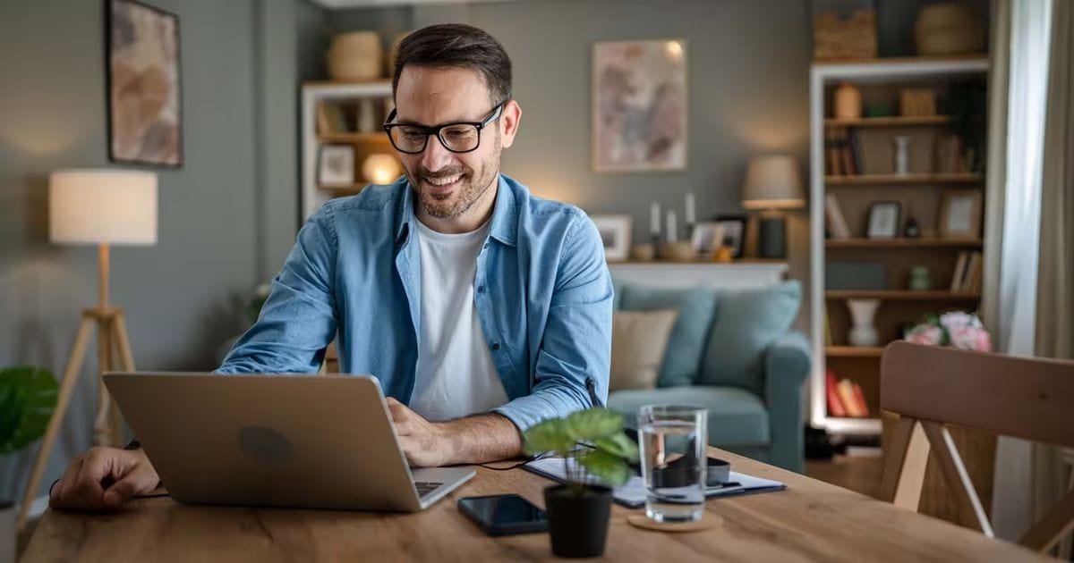 Tư vấn mua Zalo Business: Bảng giá & giải pháp tối ưu 24 Freelancer / Người làm dịch vụ tự do