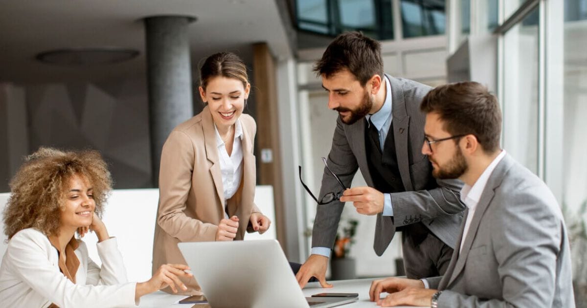 Tư vấn mua Jamf bản quyền: Báo giá & Hướng dẫn chọn gói 17 Giải pháp cho doanh nghiệp SMEs và công ty công nghệ (Từ 30 đến 150 thiết bị)